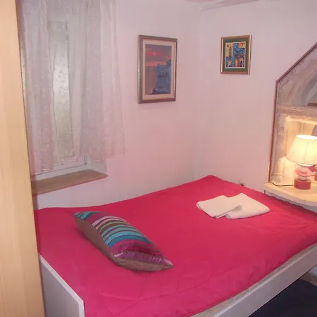 Joy Old Town Apartman *